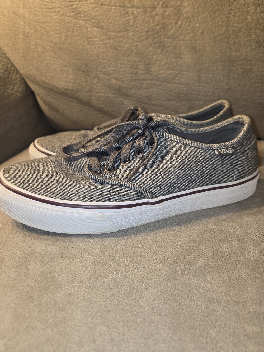 Vans Low-Top Canvas Sneakers in Grey with White Sole and Burgundy Stripe